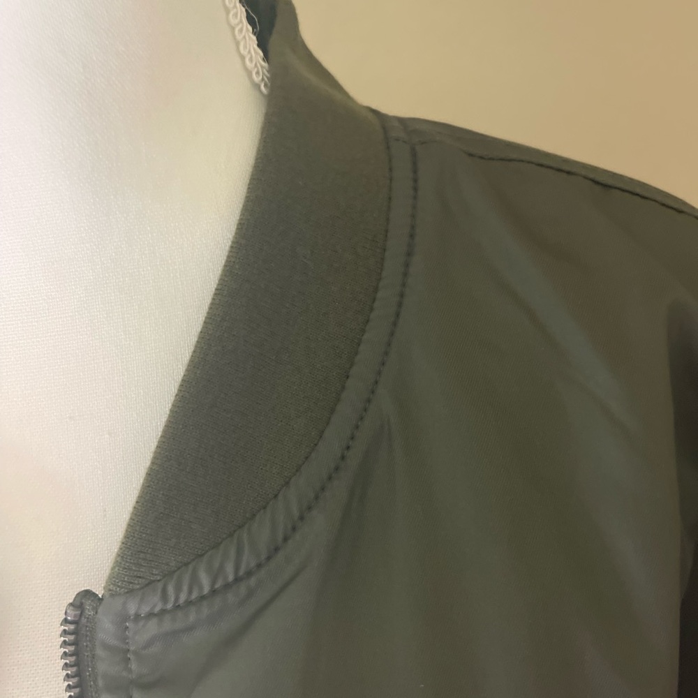 Reversible Colorblock Bomber Jacket - Picture 5 of 16